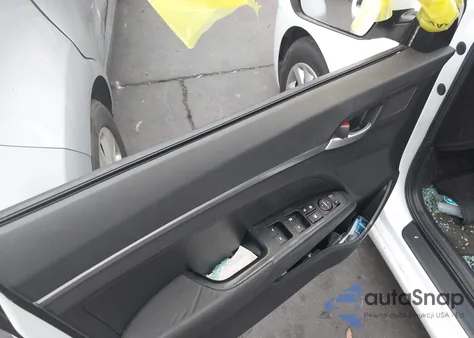 2019 Hyundai Elantra Se z USA, uszkodzony, nr VIN 5NPD74LF4KH449143